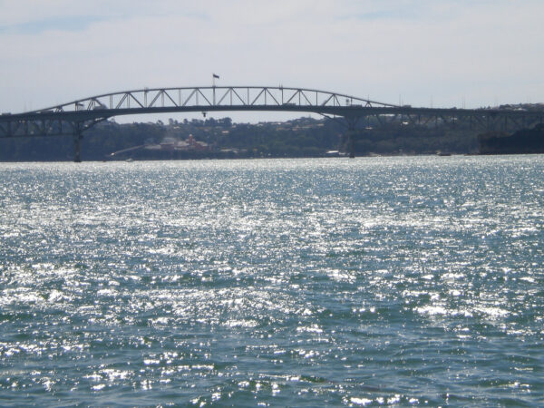 גשר אוקלנד בשקיעה, ניו זילנד Auckland Bridge at sunset, NZ